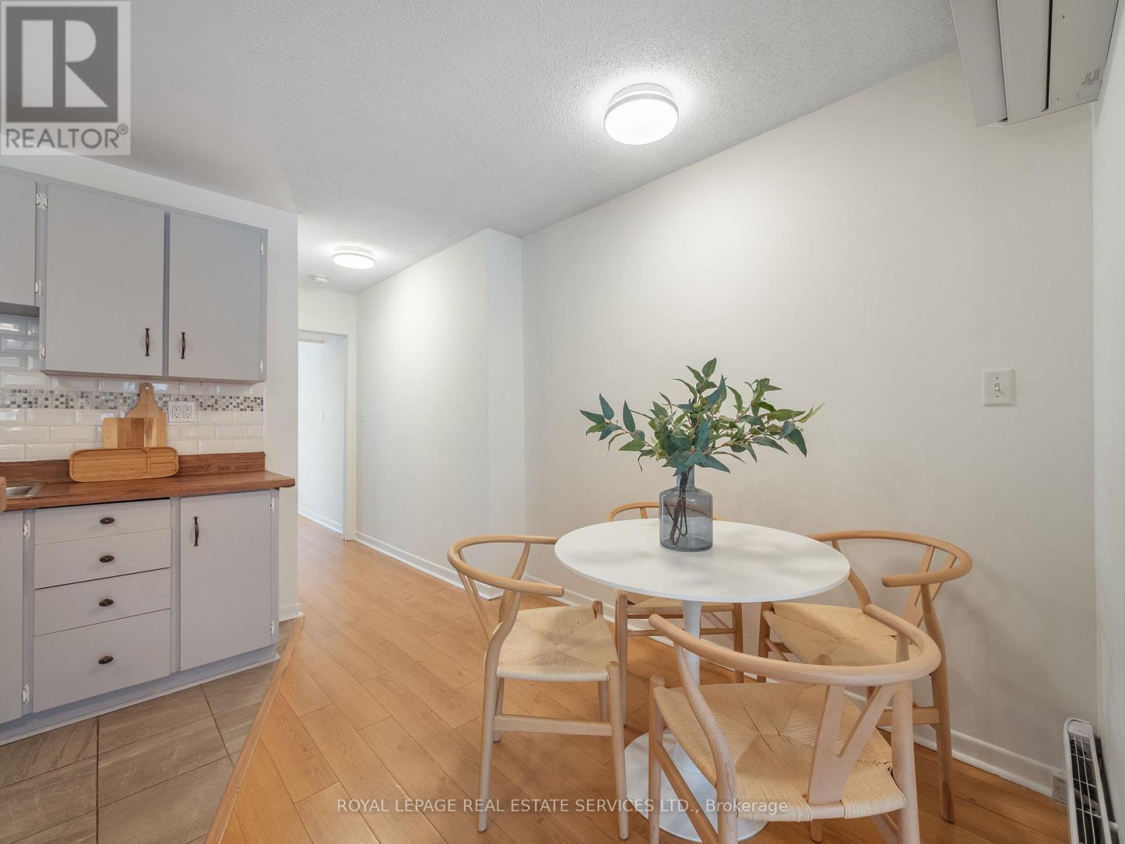 346 Indian Road Crescent Property Photo 10