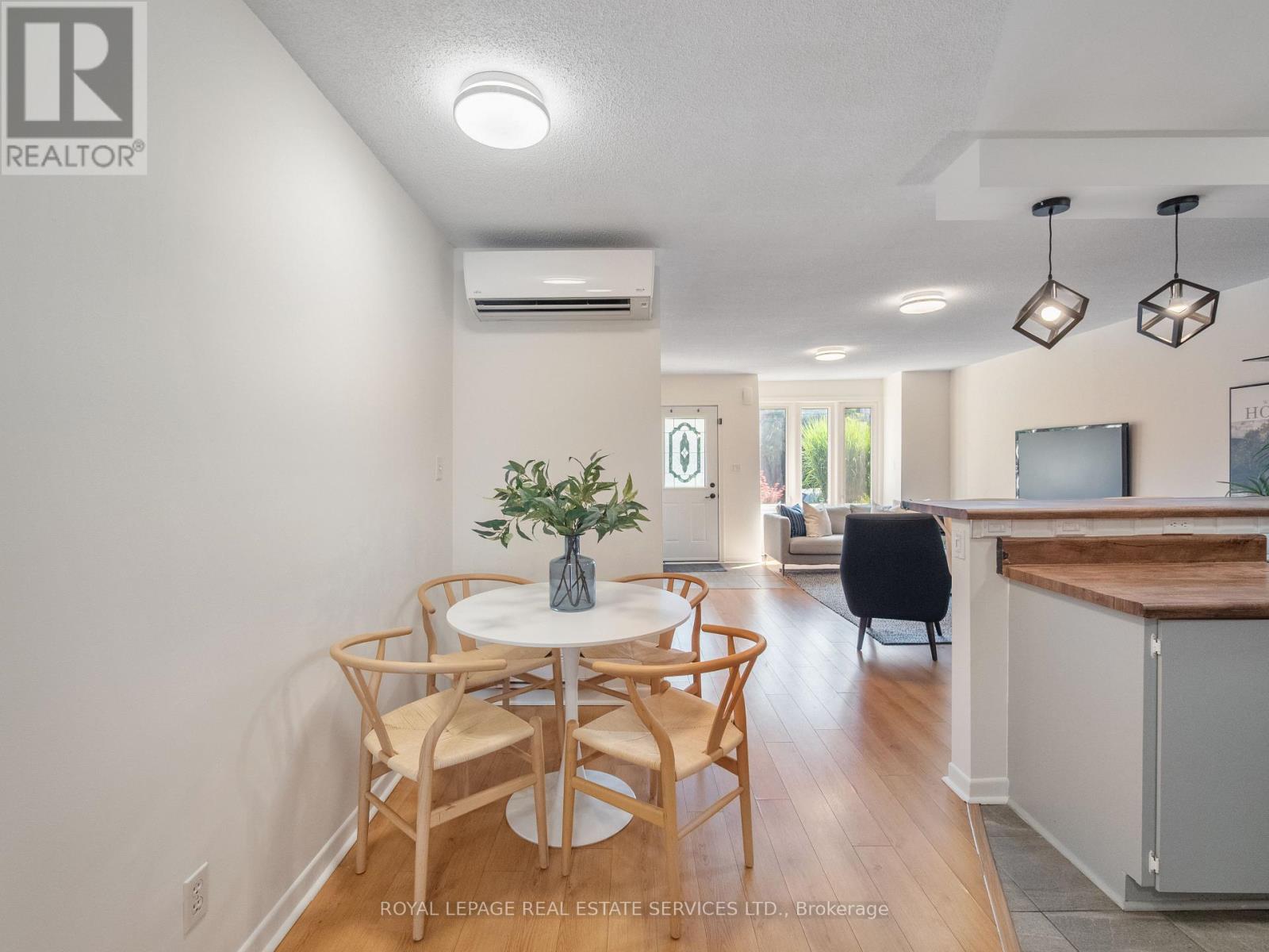 346 Indian Road Crescent Property Photo 14