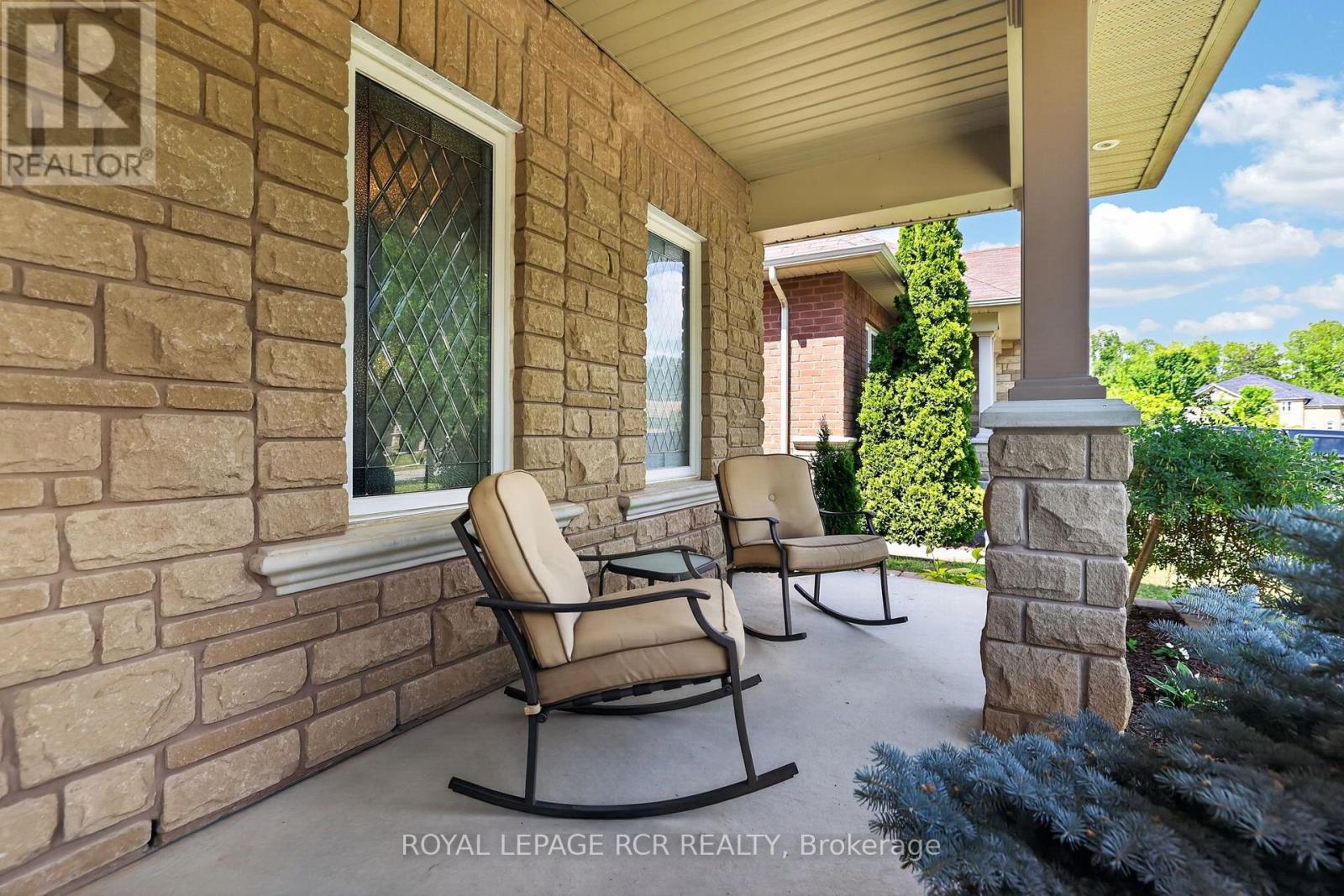 30 Borland Crescent Property Photo 2