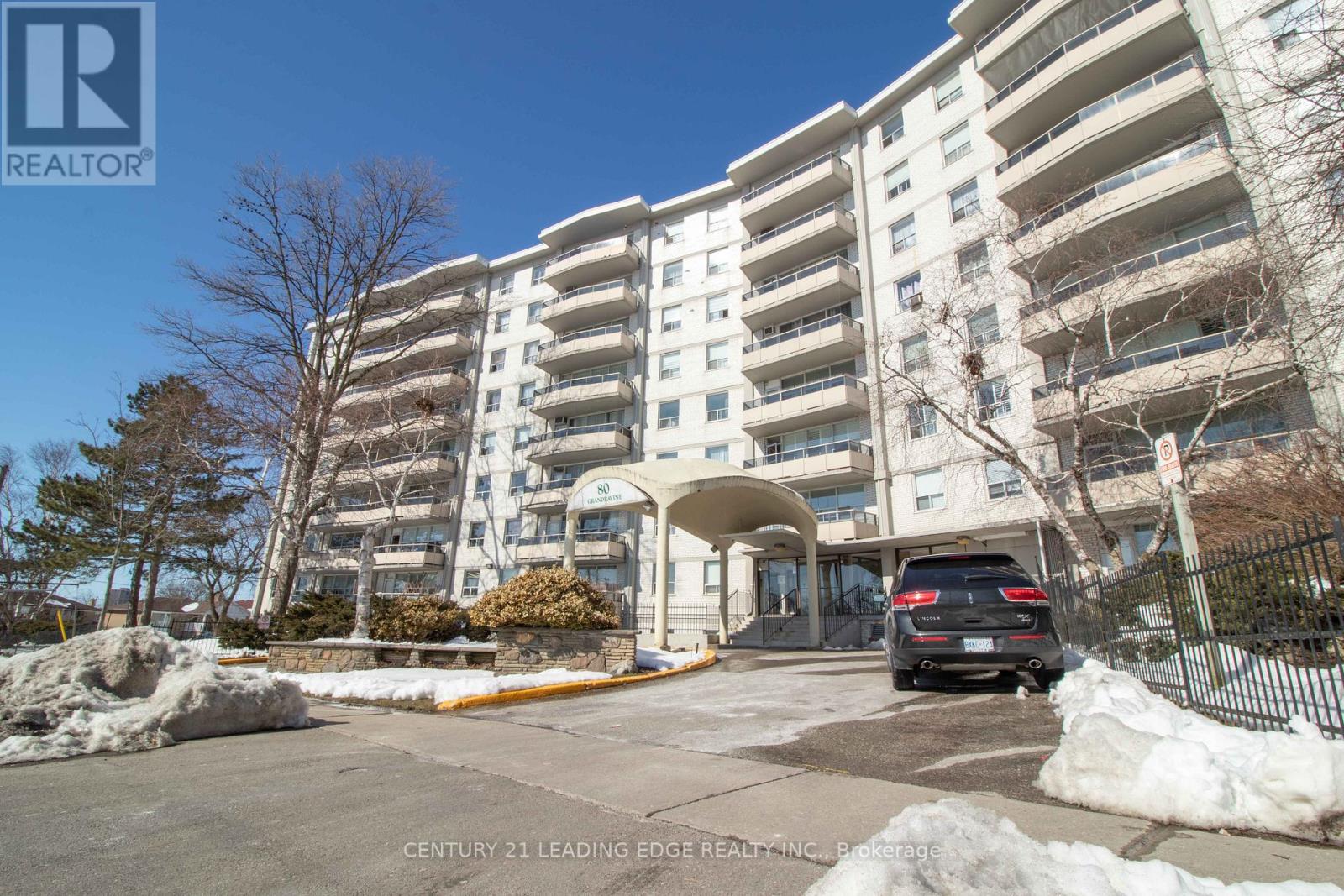 703 - 80 Grandravine Drive Photo de la propriété 1