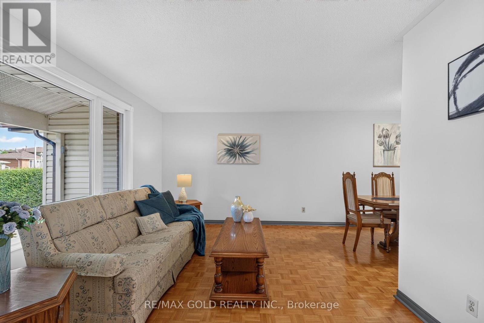18 Esplanade Road Property Photo 8