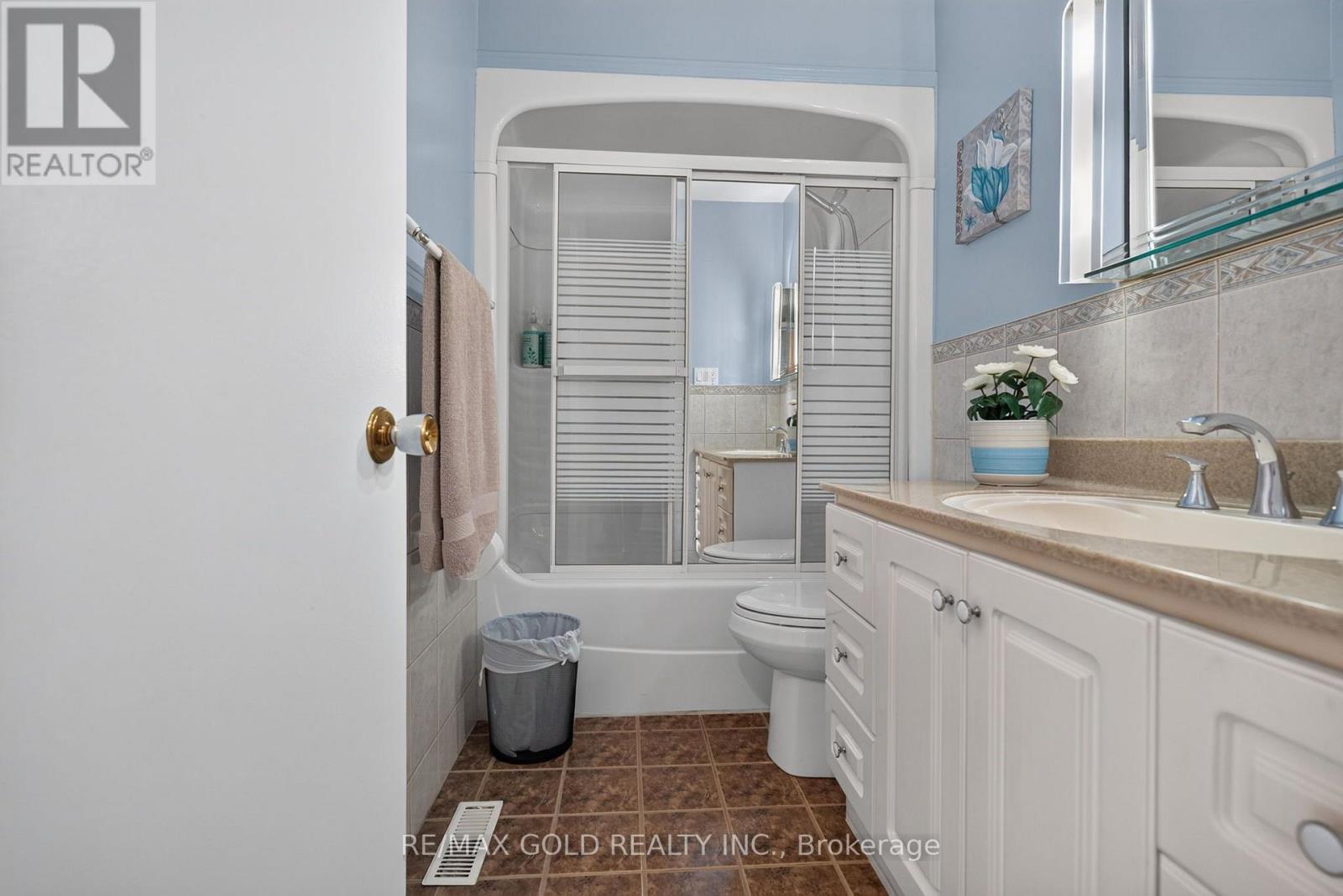 18 Esplanade Road Property Photo 22