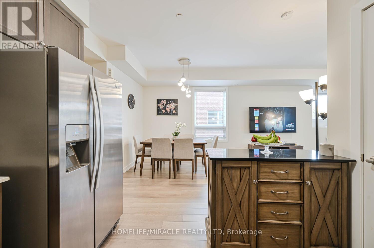 114 - 256 Royal York Road Property Photo 17