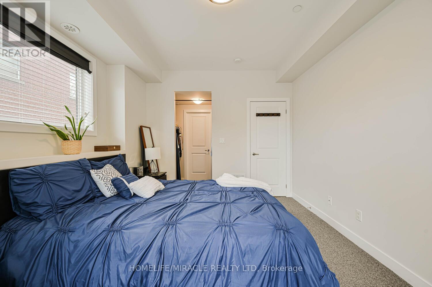 114 - 256 Royal York Road Property Photo 23
