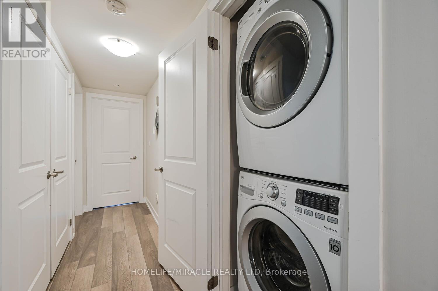 114 - 256 Royal York Road Property Photo 34