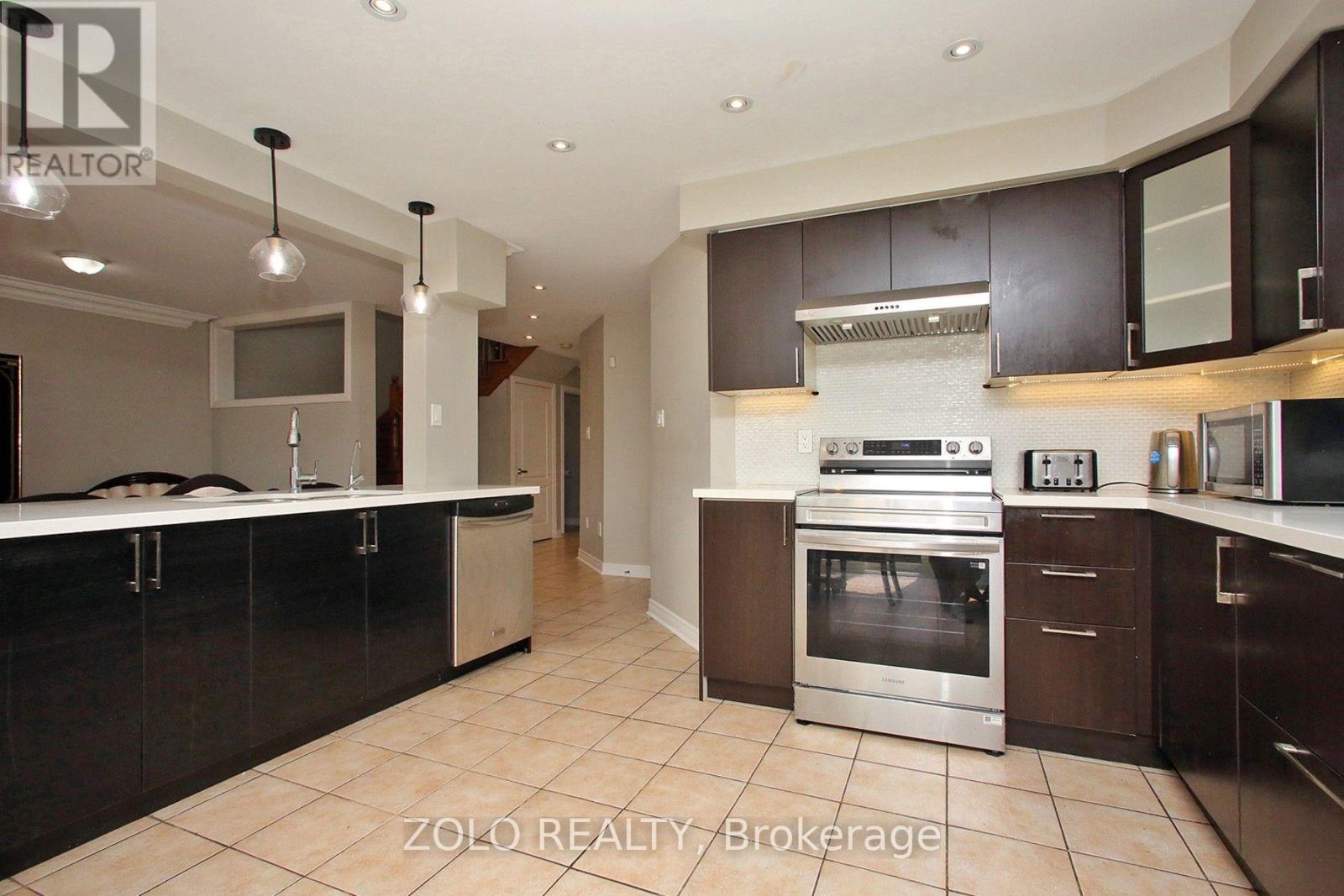 37 Sewells Lane S Property Photo 5