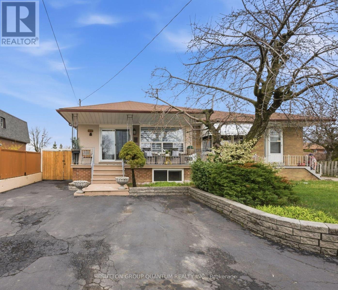 1257 Alexandra Avenue Property Photo 2