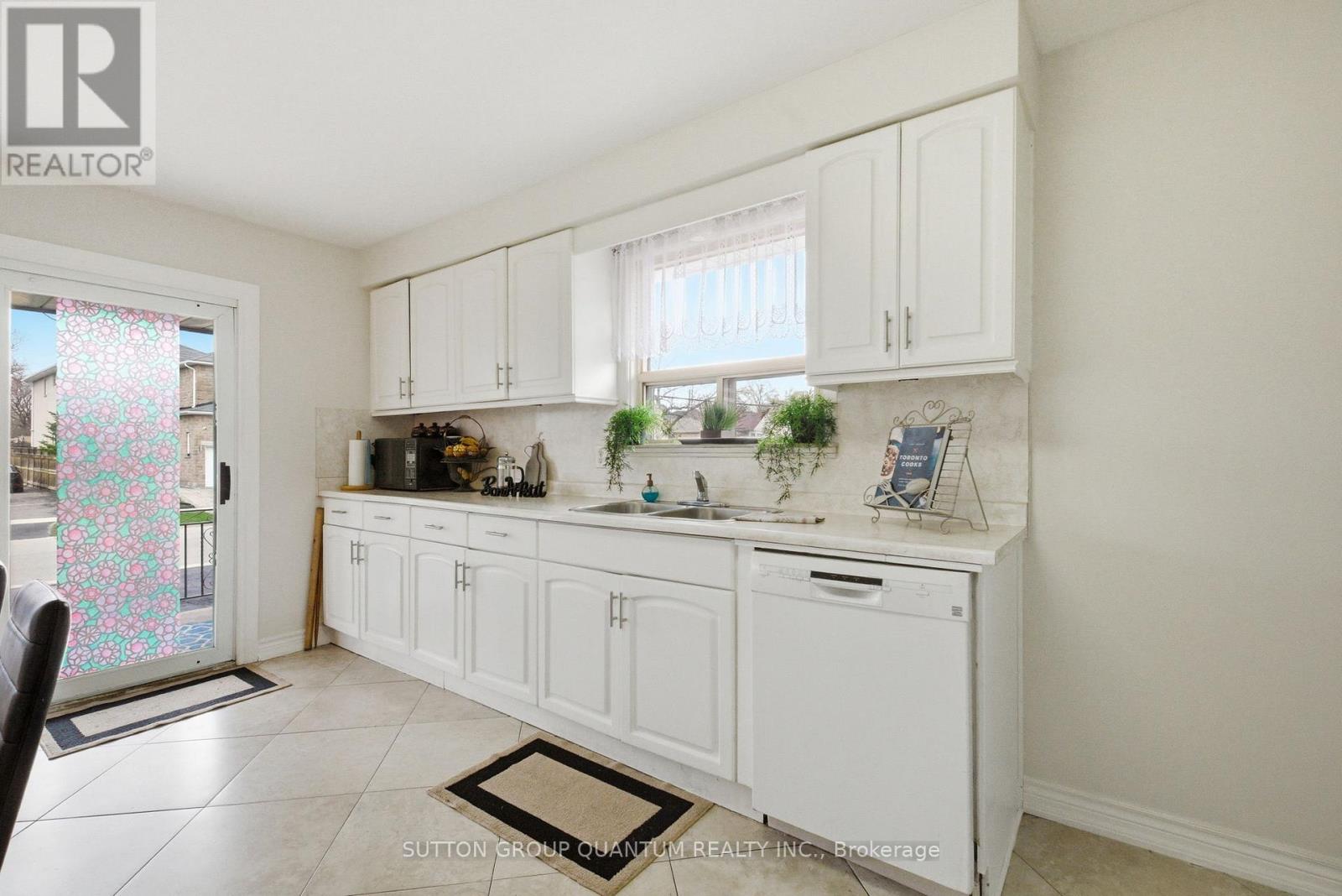 1257 Alexandra Avenue Property Photo 7