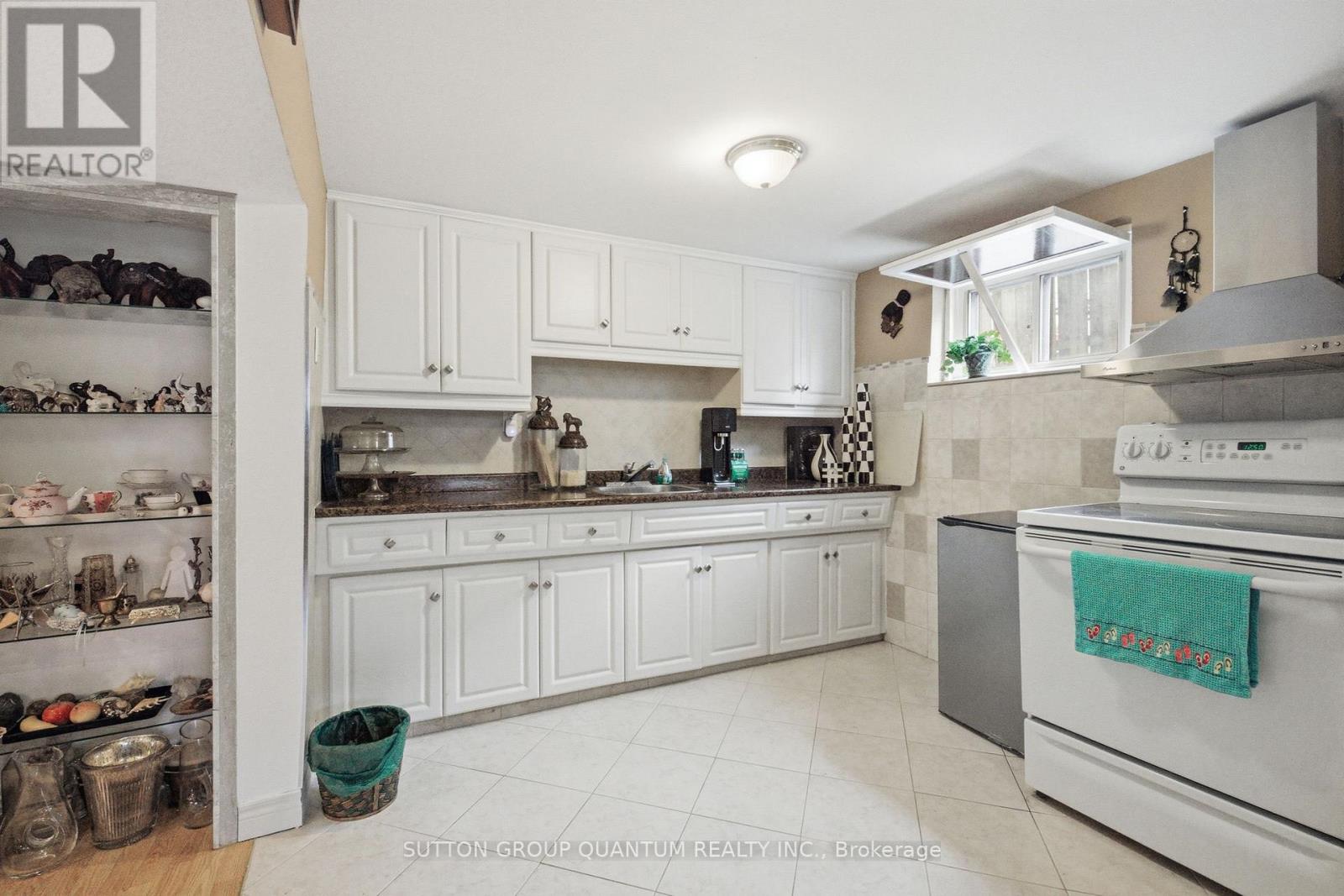 1257 Alexandra Avenue Property Photo 28