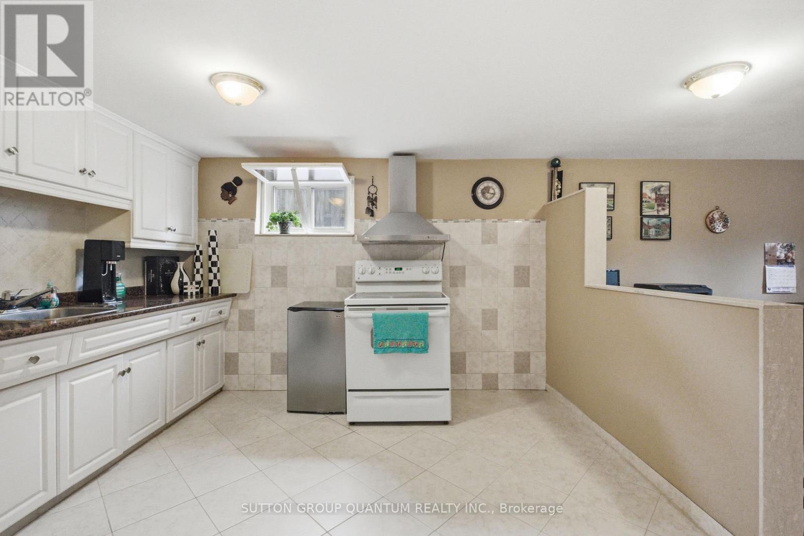 1257 Alexandra Avenue Property Photo 29