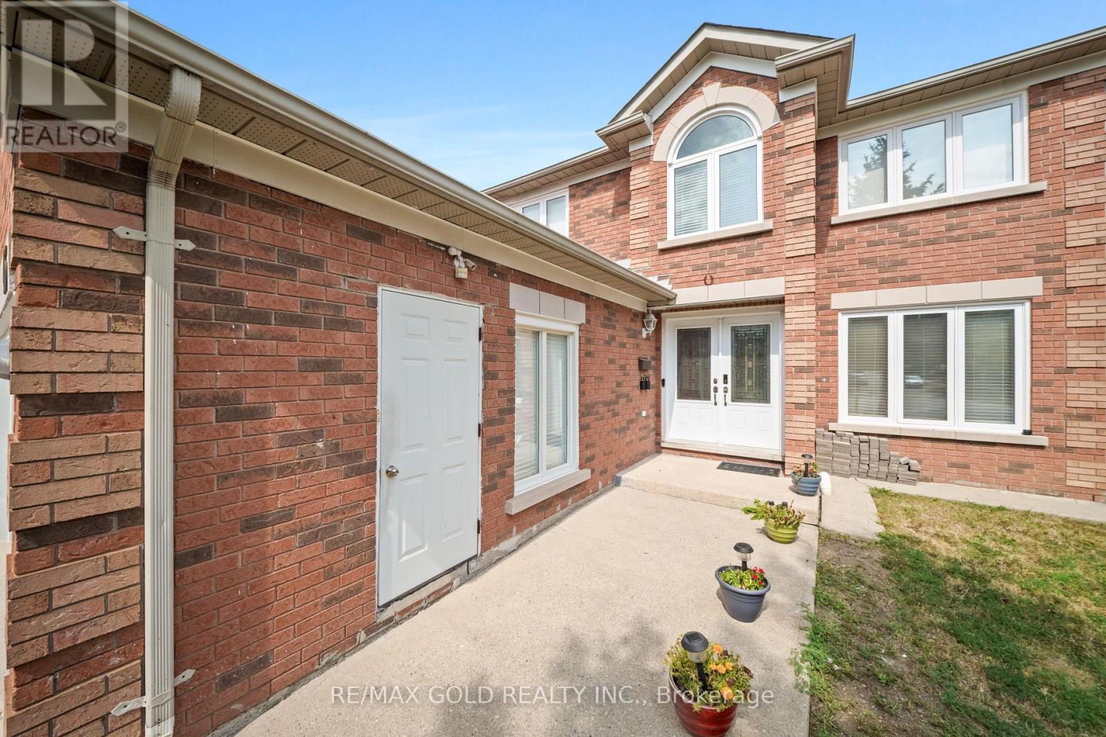 45 Eagleridge Drive Property Photo 3
