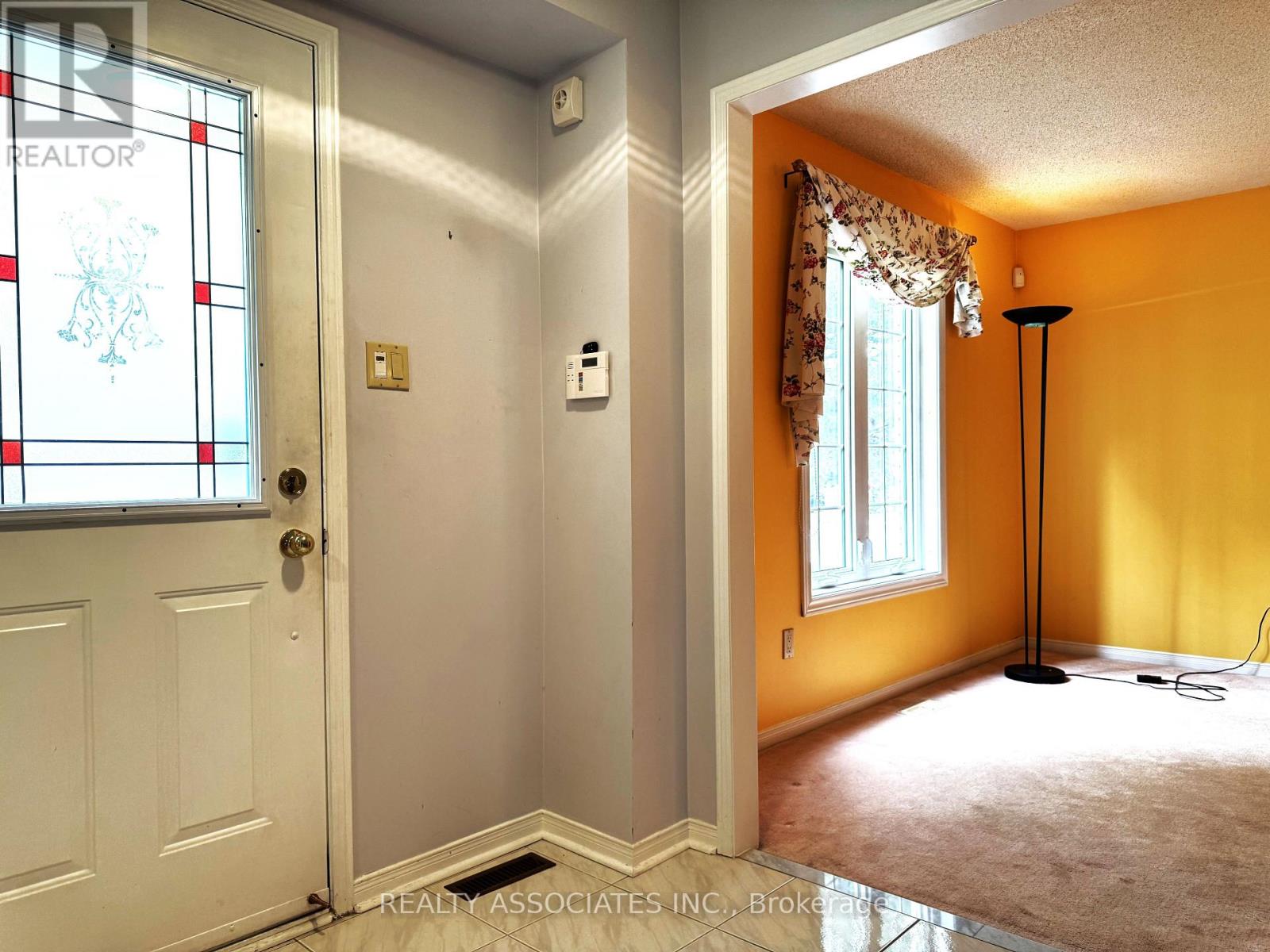5577 Haddon Hall Road Property Photo 2
