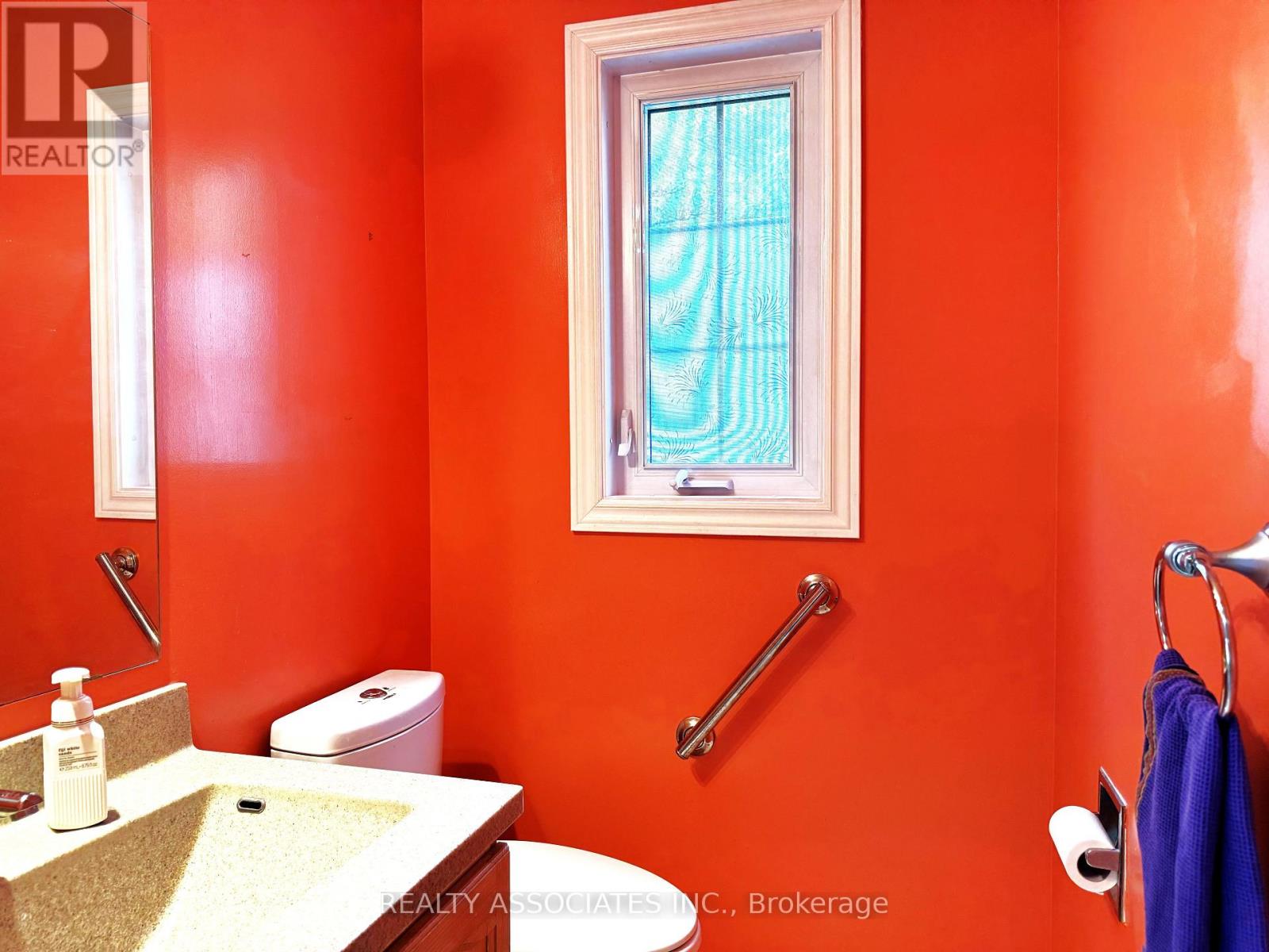 5577 Haddon Hall Road Property Photo 6