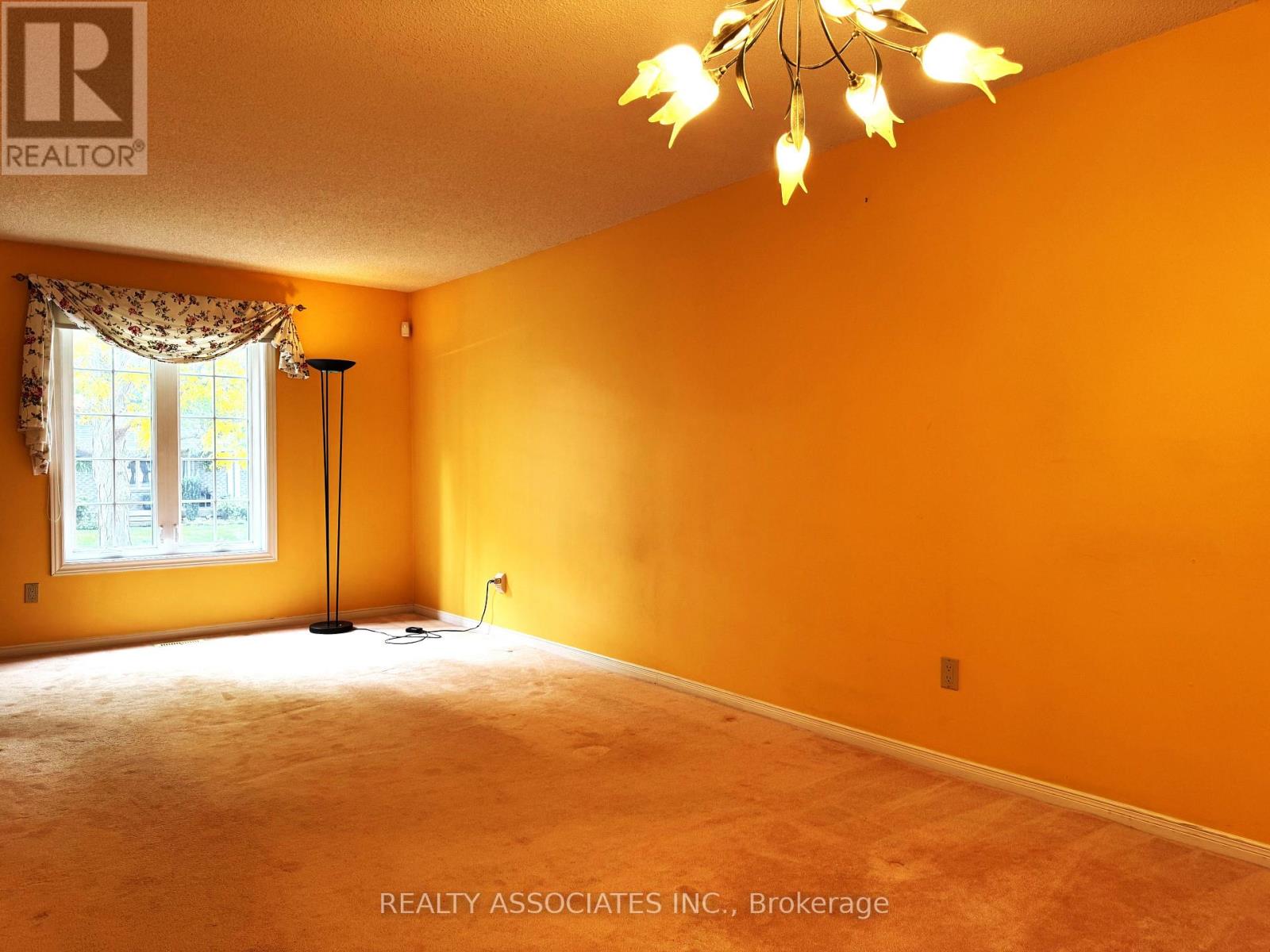 5577 Haddon Hall Road Property Photo 8