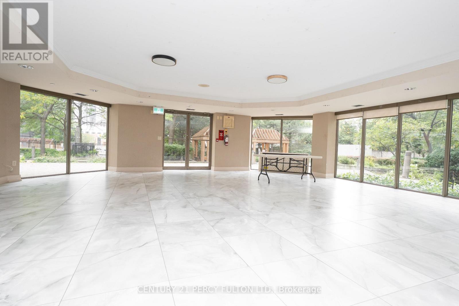 508 - 325 Webb Drive Property Photo 17