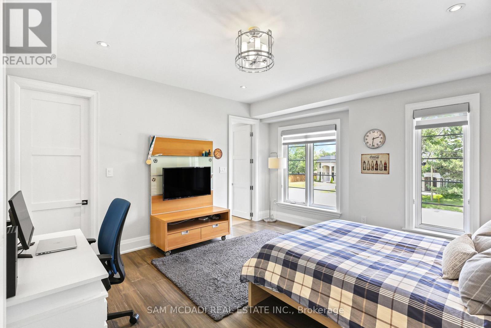 390 Sandhurst Drive Property Photo 36