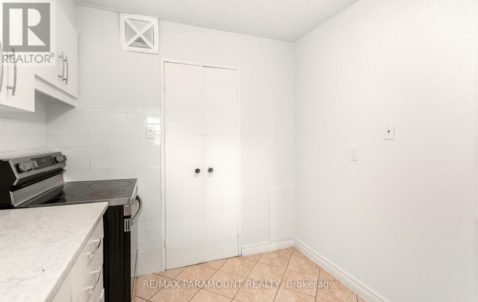 303 - 1881 Jane Street Property Photo 18