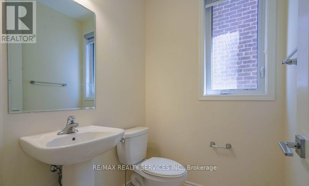 4 Divers Road Property Photo 7