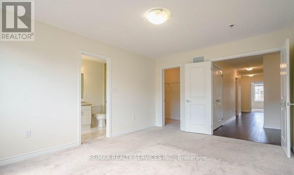 4 Divers Road Property Photo 22