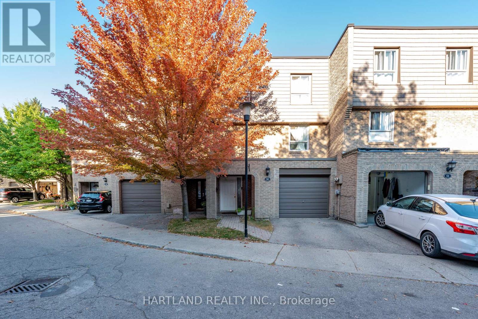 50 - 405 HYACINTHE BOULEVARD Property Photo 1
