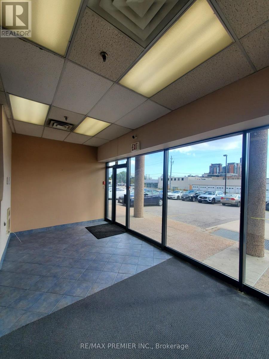 28 - 3200 Dufferin Street Property Photo 8