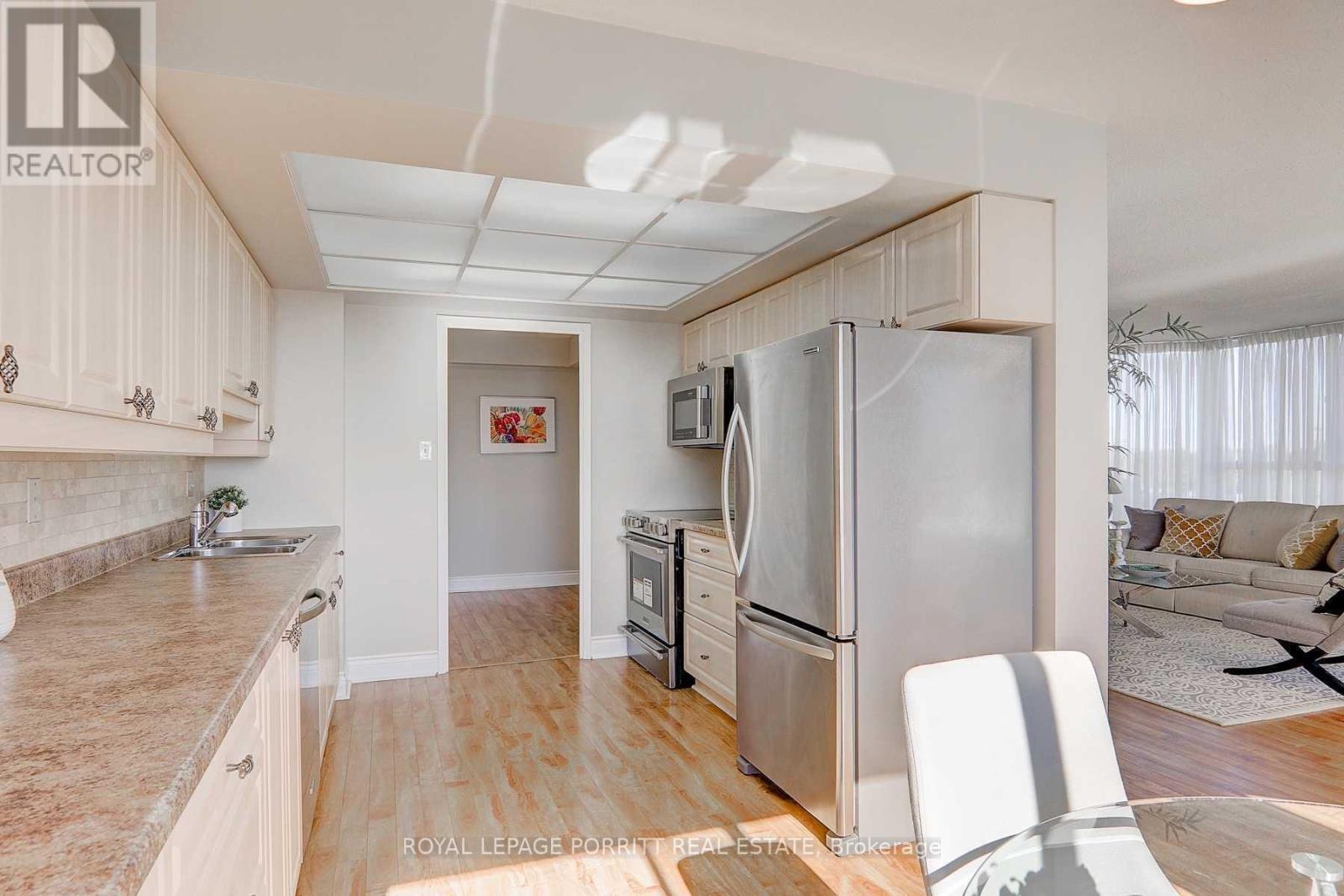 508 - 1271 Walden Circle Property Photo 8
