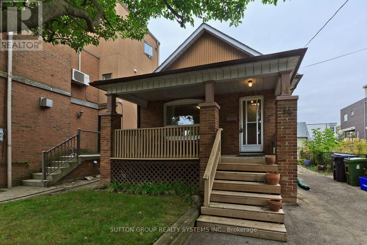 14 LAKE SHORE DRIVE Property Photo 1