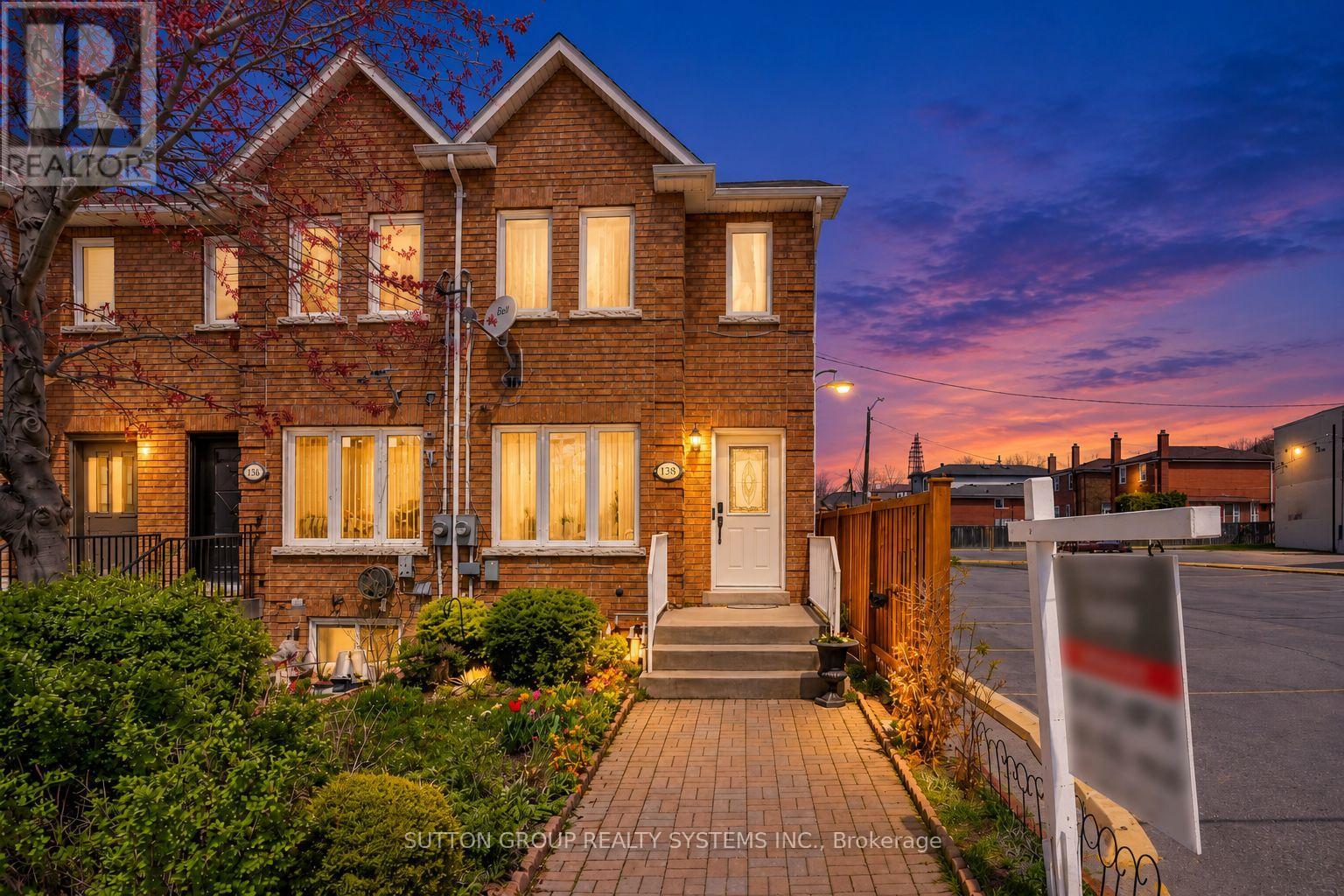 2138 Eglinton Avenue W Property Photo 1