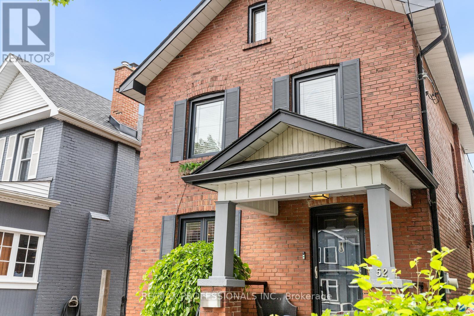 52 Third Street Property Photo 1