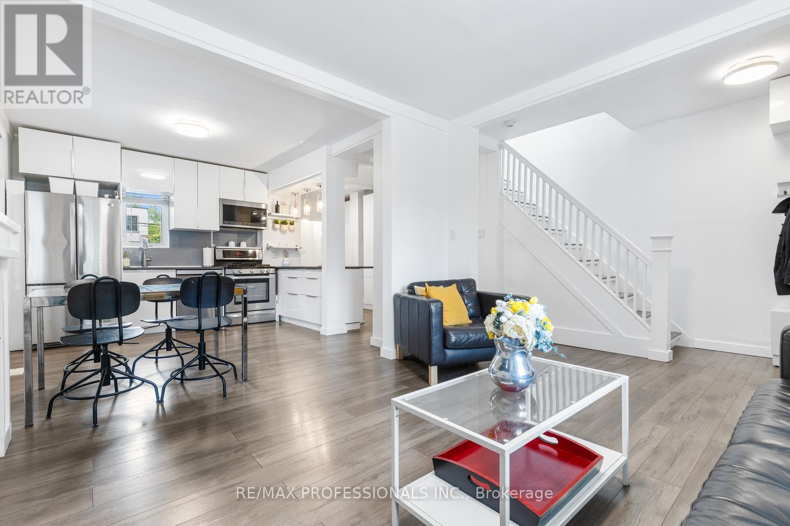 52 Third Street Property Photo 4