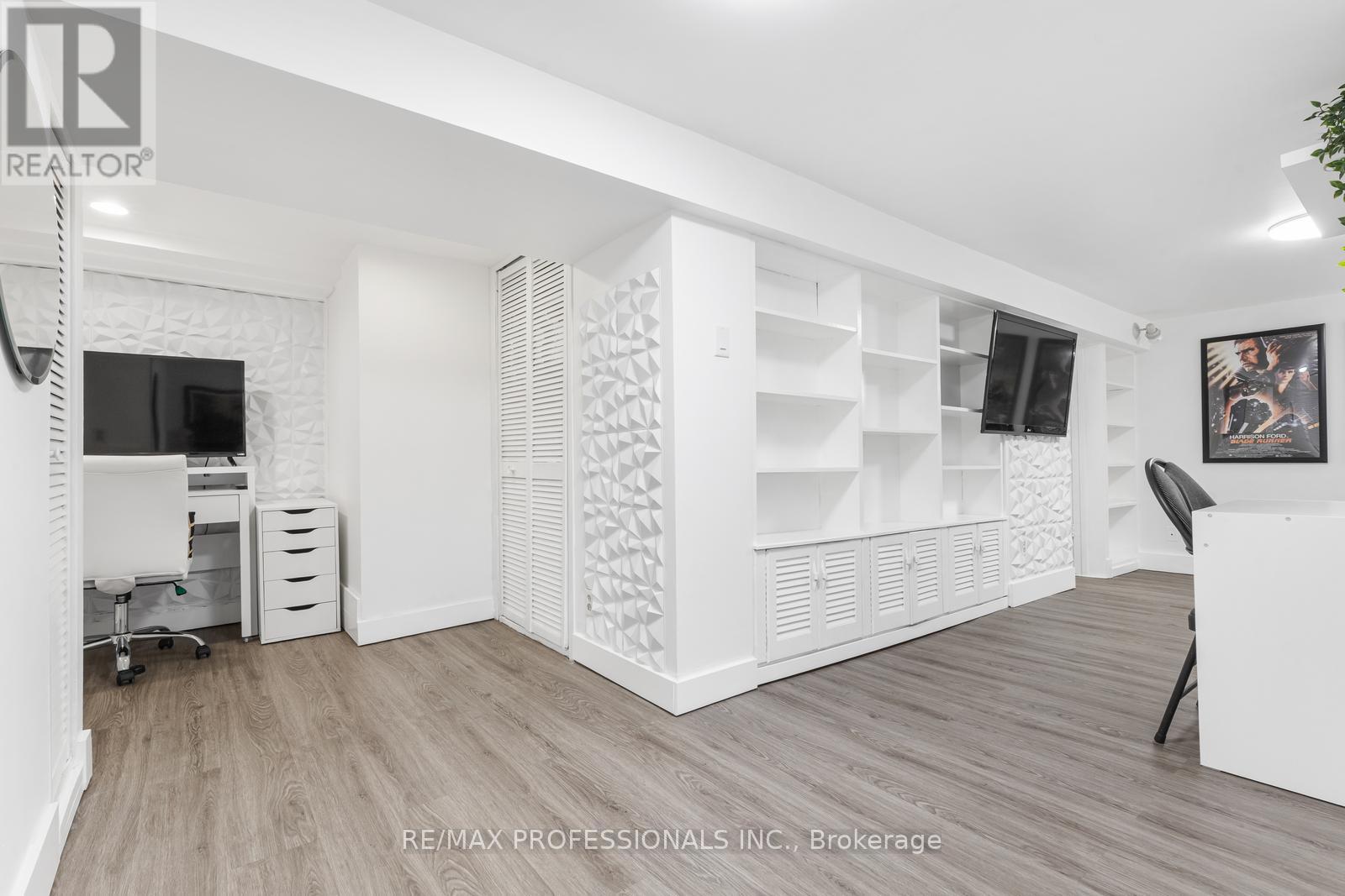 52 Third Street Property Photo 32