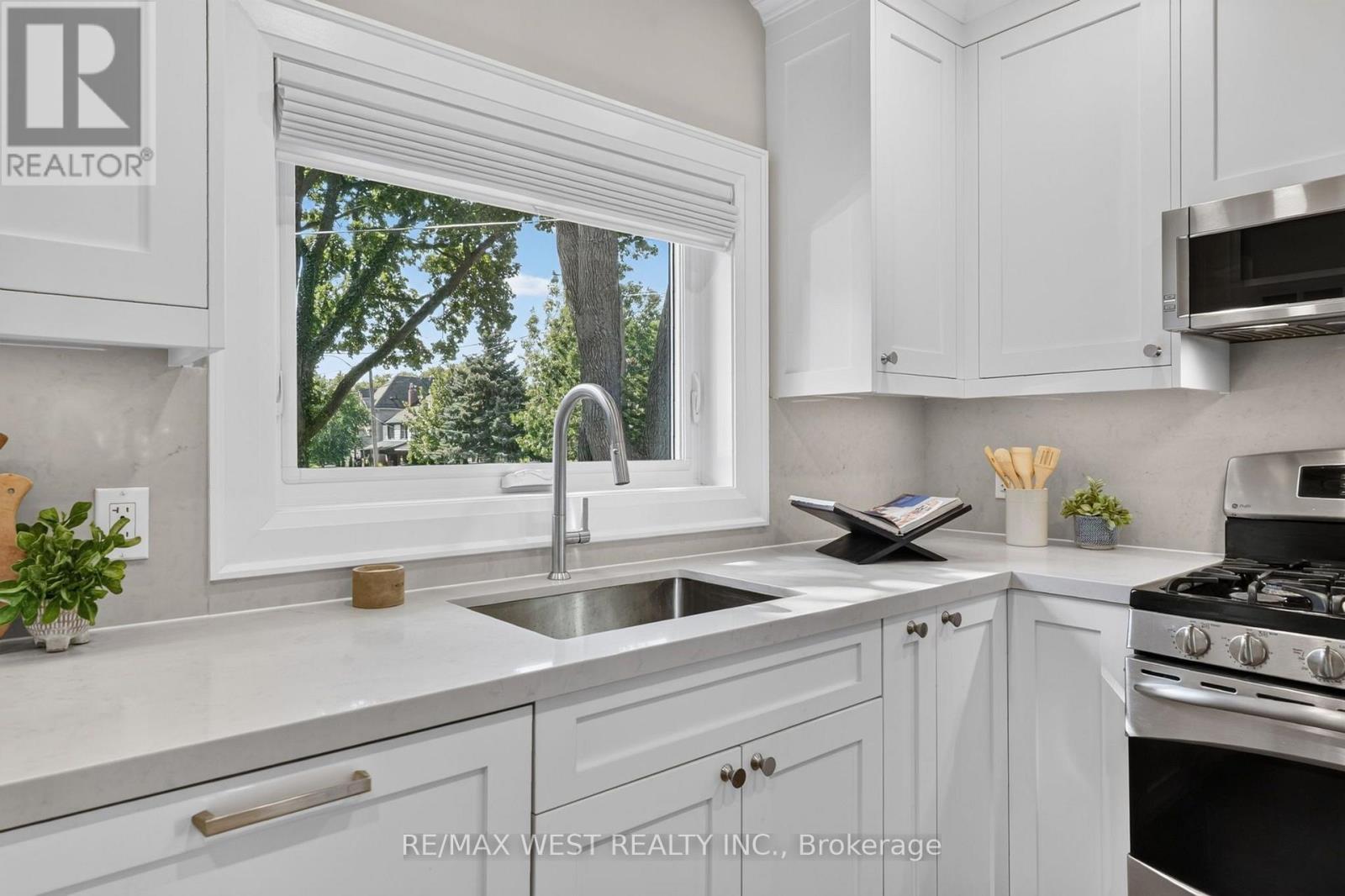 47 Deforest Road Property Photo 15