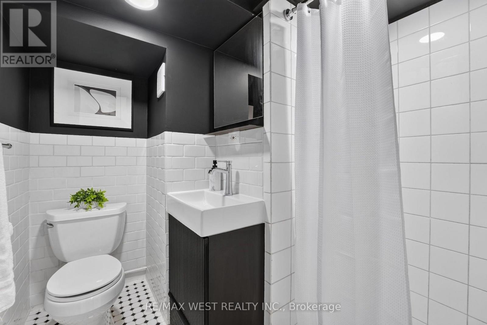 47 Deforest Road Property Photo 26