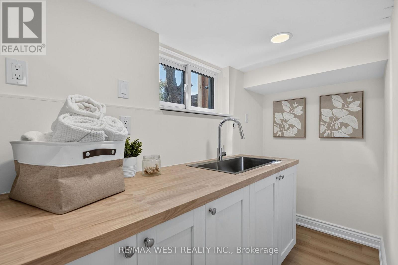 47 Deforest Road Property Photo 28