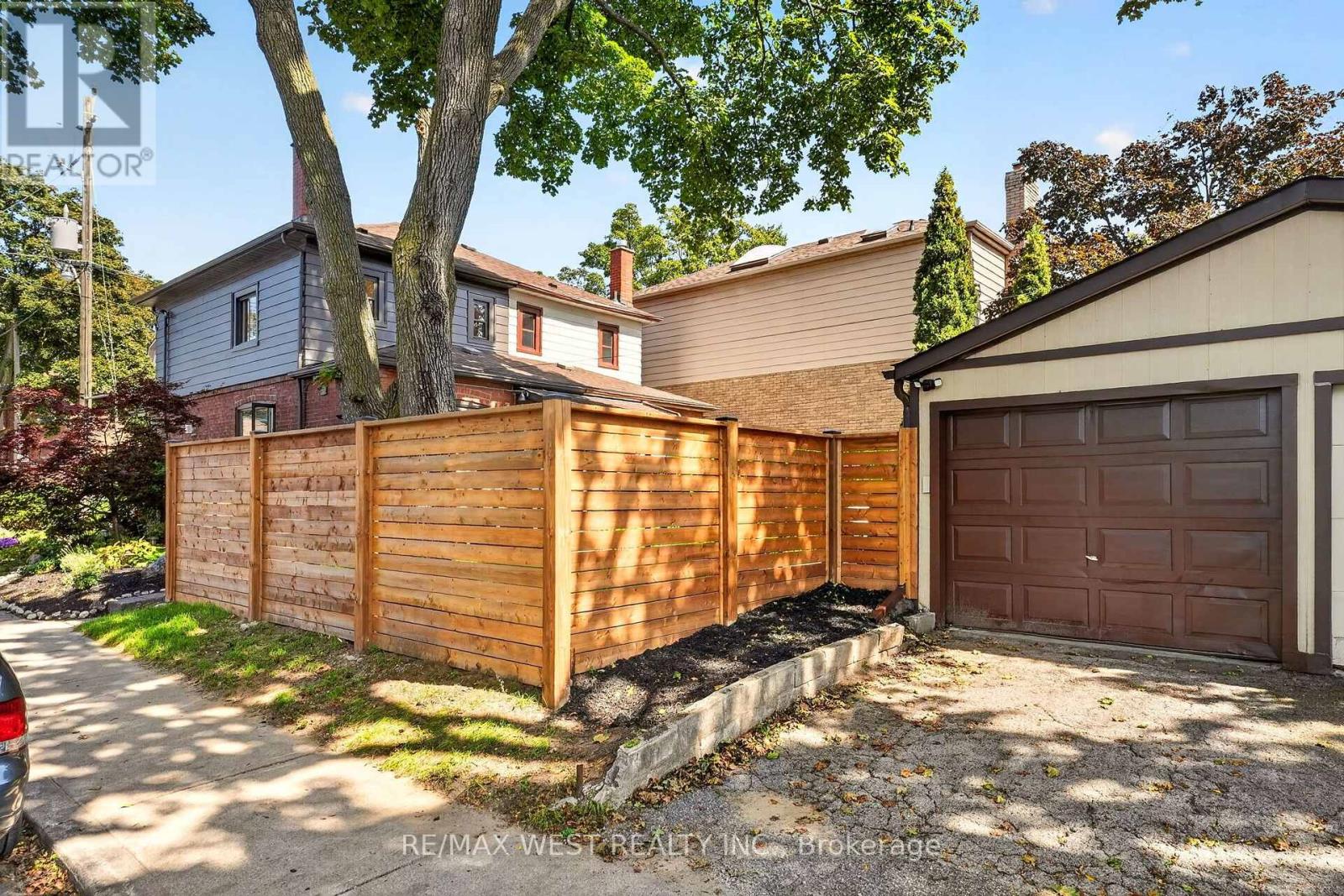 47 Deforest Road Property Photo 32