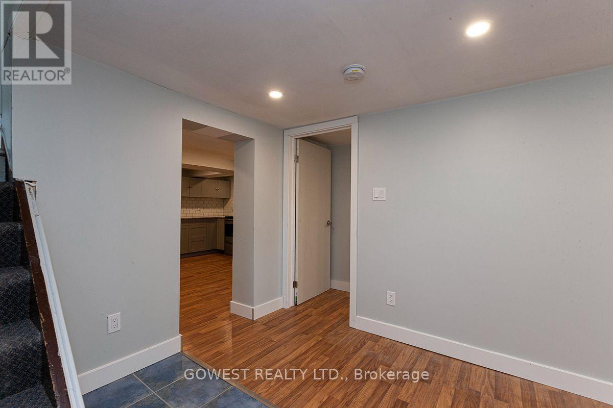 2 - 480 Jane Street Property Photo 6