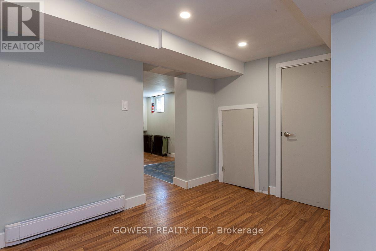 2 - 480 Jane Street Property Photo 7