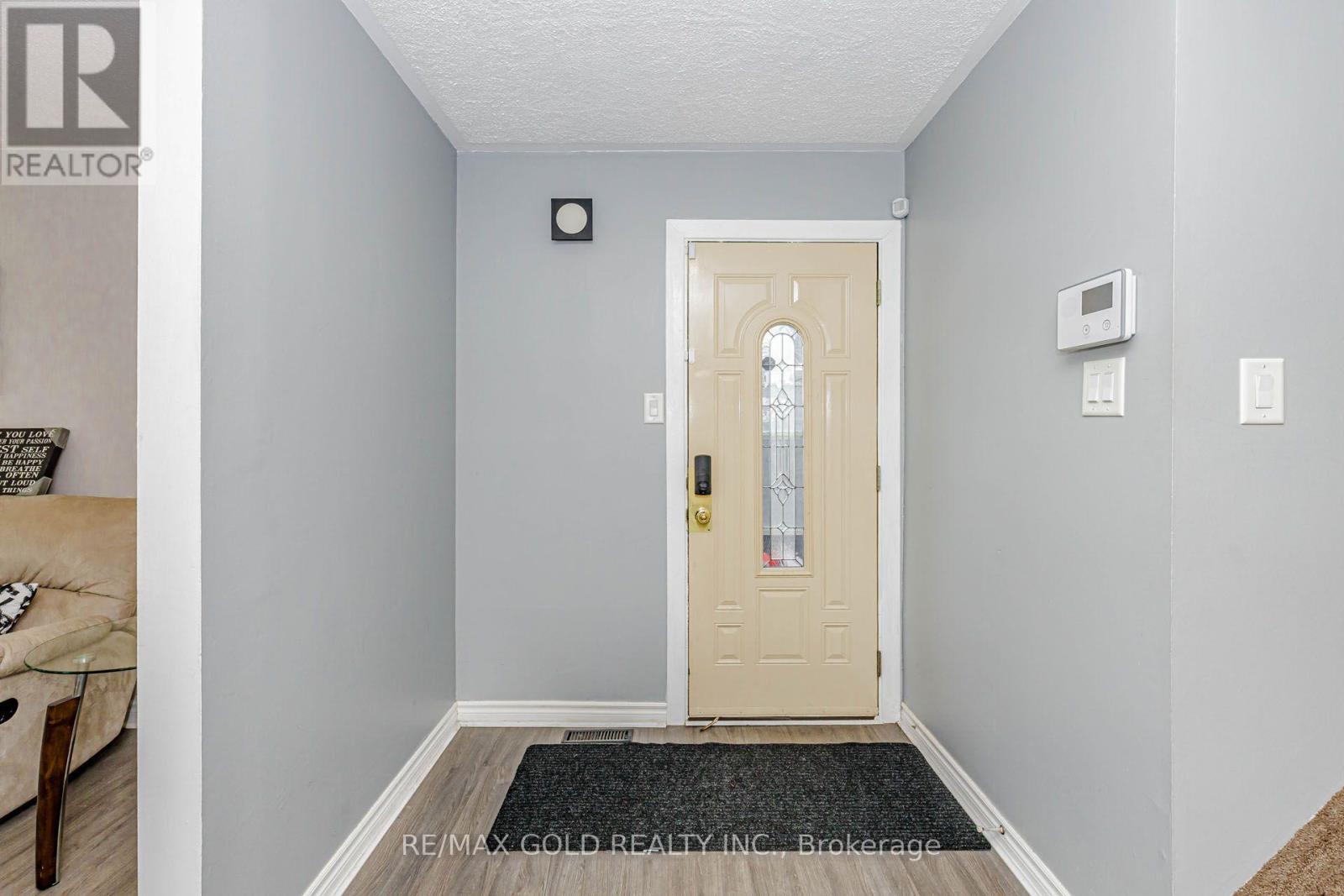 44 Deloraine Drive Property Photo 4