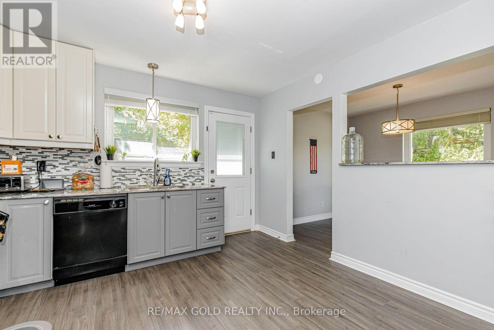 44 Deloraine Drive Property Photo 8