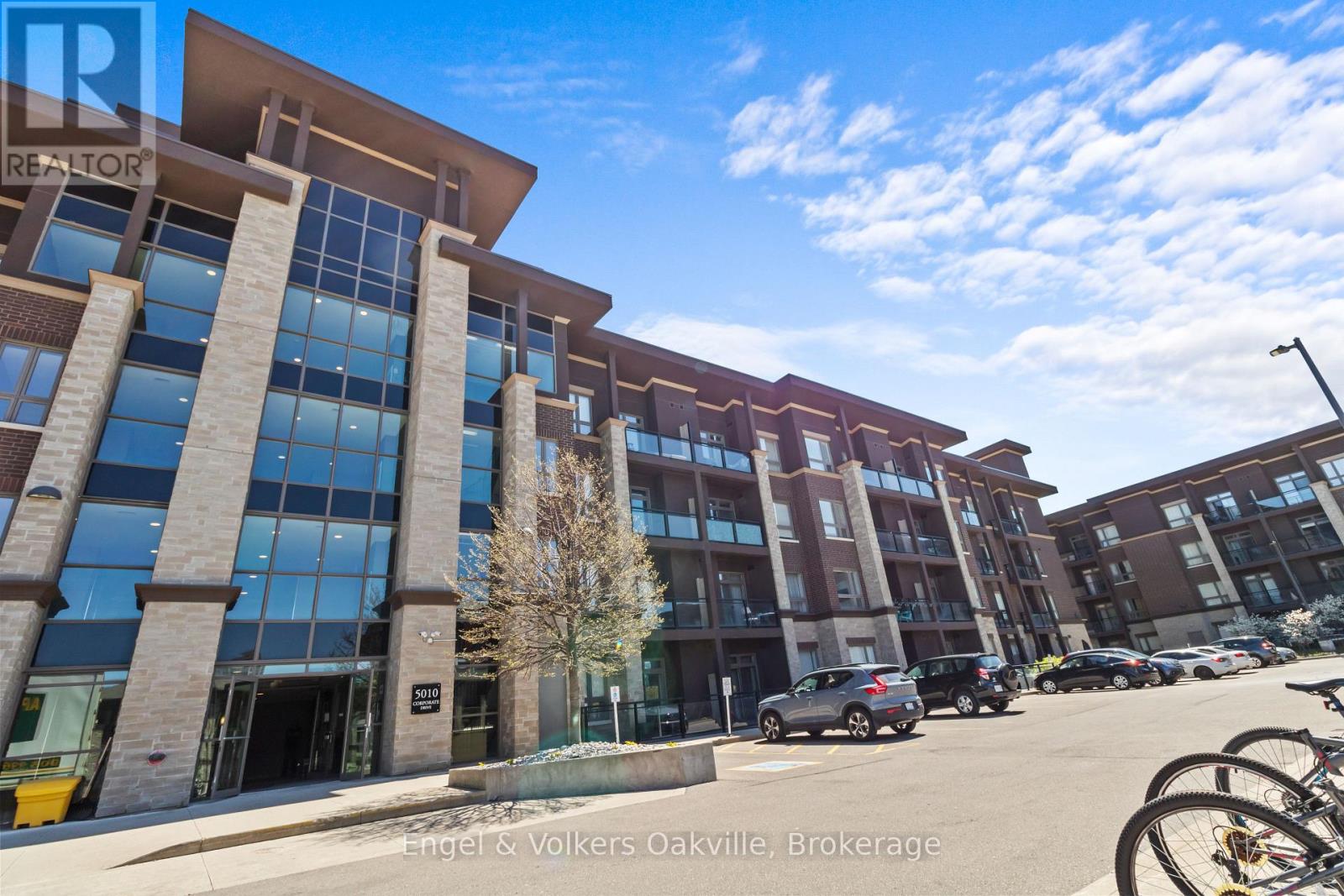 135 - 5010 CORPORATE DRIVE Property Photo 1