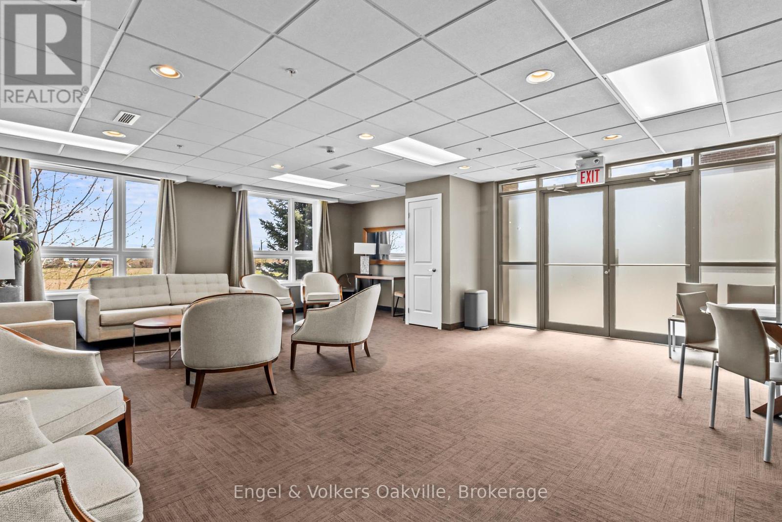 135 - 5010 Corporate Drive Property Photo 16
