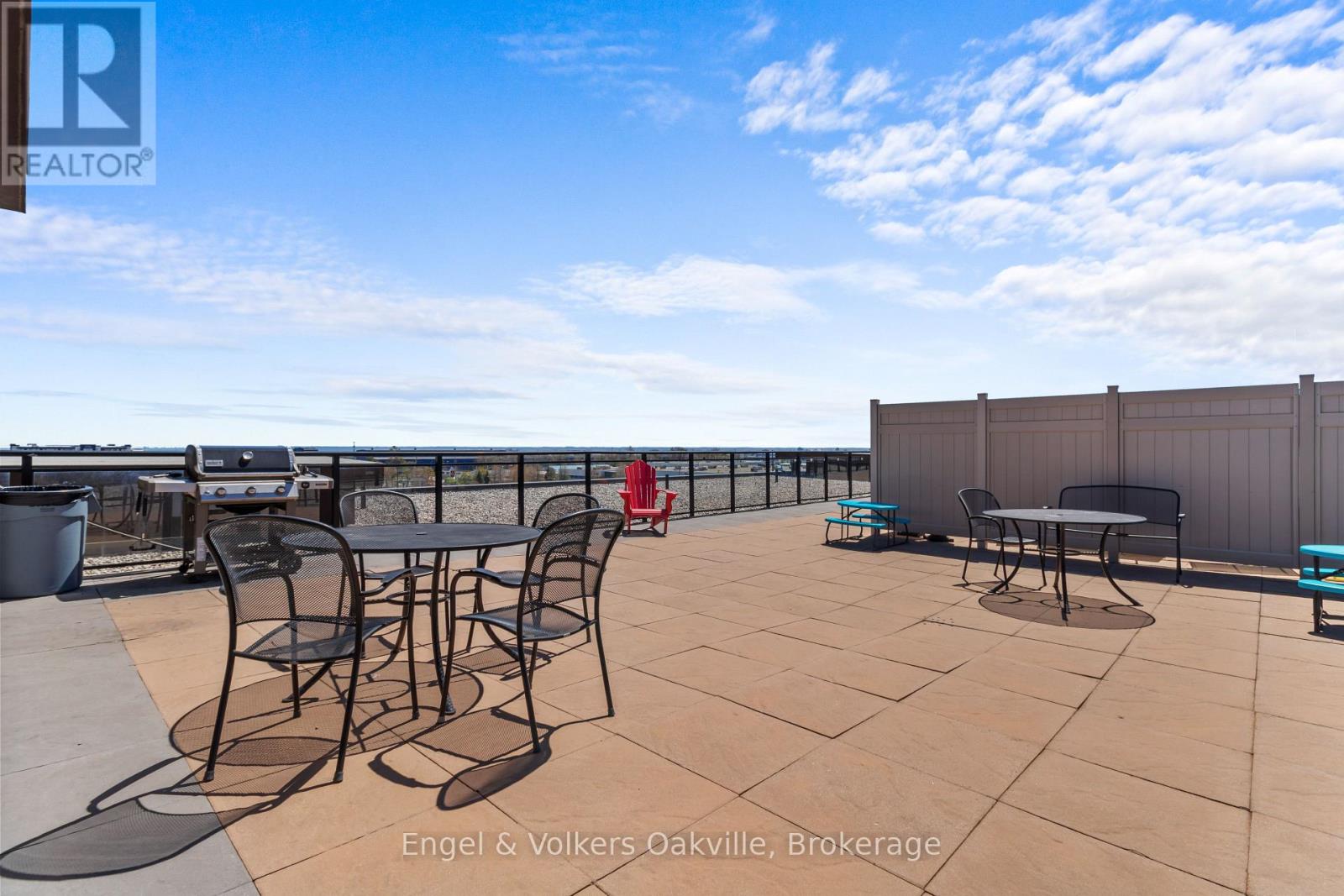 135 - 5010 Corporate Drive Property Photo 17