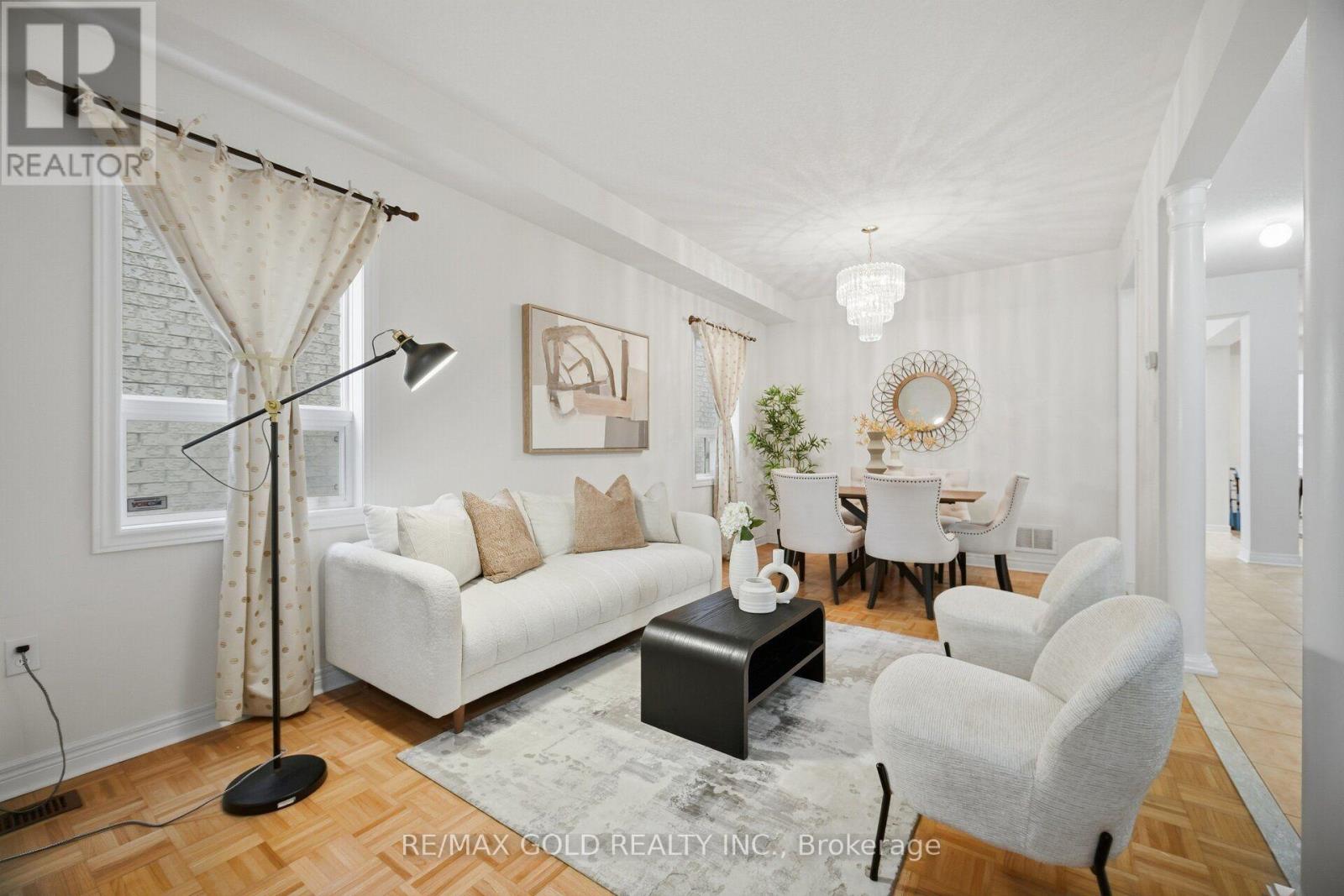 10 Sir Jacobs Crescent Property Photo 7