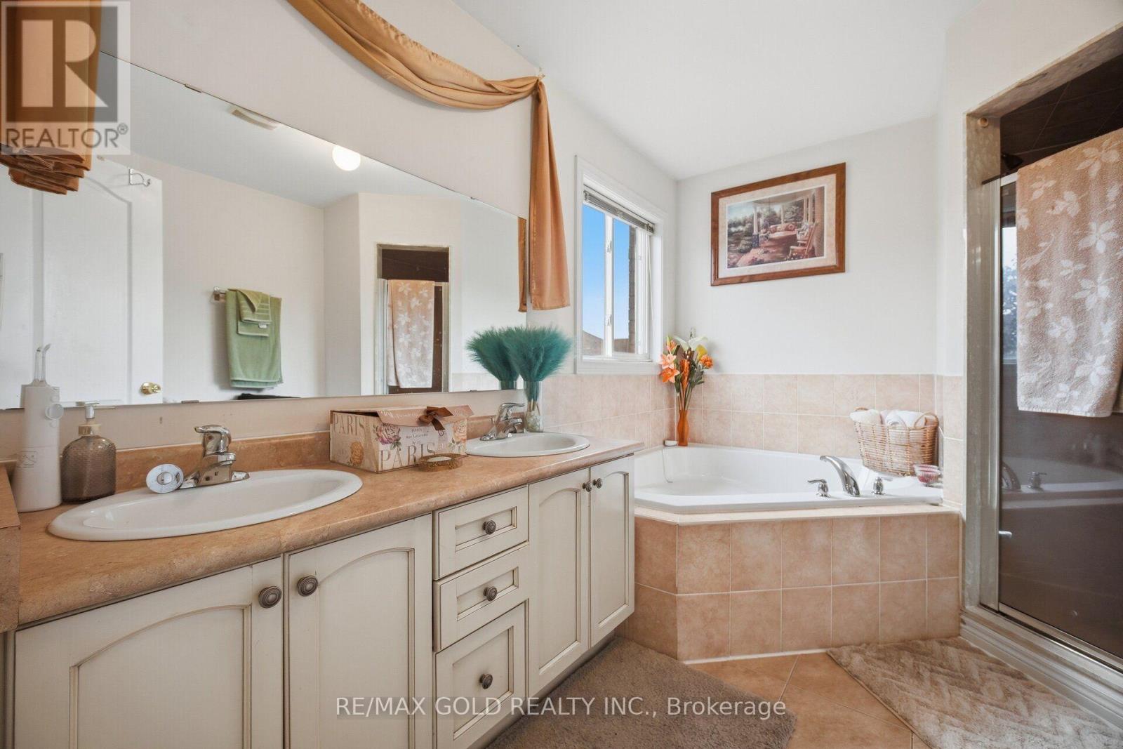 10 Sir Jacobs Crescent Property Photo 23