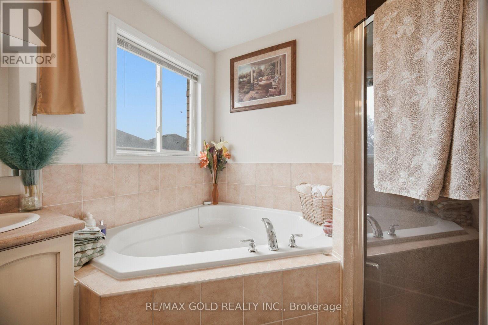 10 Sir Jacobs Crescent Property Photo 25