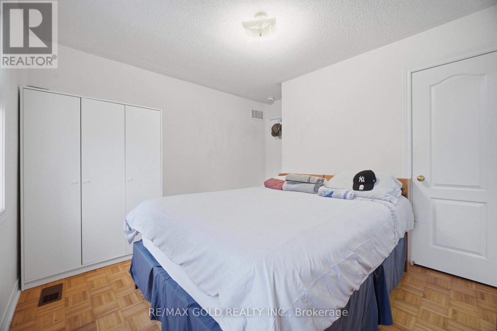 10 Sir Jacobs Crescent Property Photo 27
