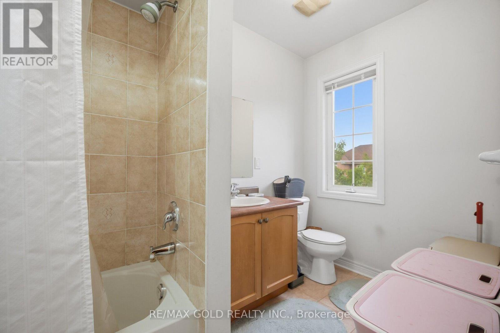 10 Sir Jacobs Crescent Property Photo 28
