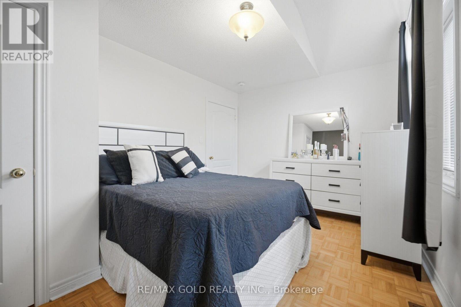 10 Sir Jacobs Crescent Property Photo 30