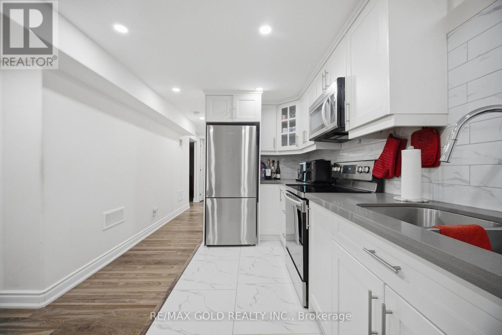 10 Sir Jacobs Crescent Property Photo 40