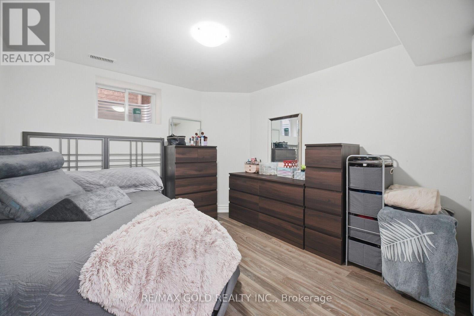 10 Sir Jacobs Crescent Property Photo 44